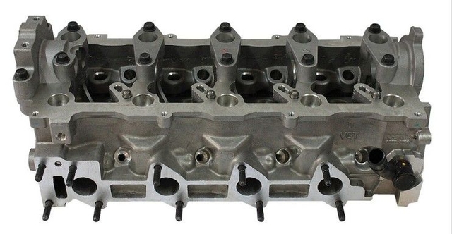 Engine Cylinder Head For HYUNDAI D4EA ; HYUNDAI Santa Fe 2.0 CRDI D4EA / Tucson D4EA 2007 up